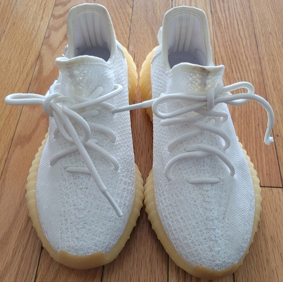Yeezy Boost 350 V2 White - Picture 2 of 5